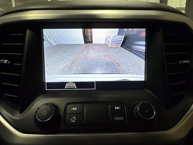 Used 2023 GMC Acadia SLE w/ Driver Convenience Package FWD image 10