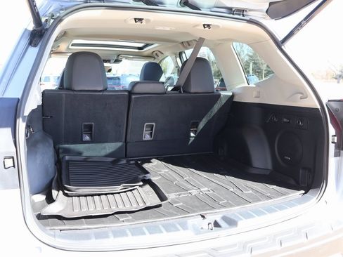 Used 2024 Subaru Forester Touring w/ Convenience Package image 16