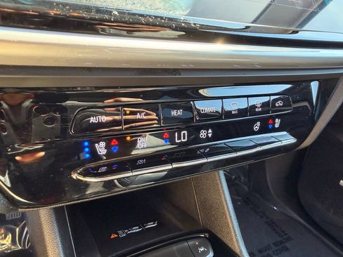 Used 2022 Chevrolet Bolt EUV Premier w/ Sun & Sound Package FWD image 20