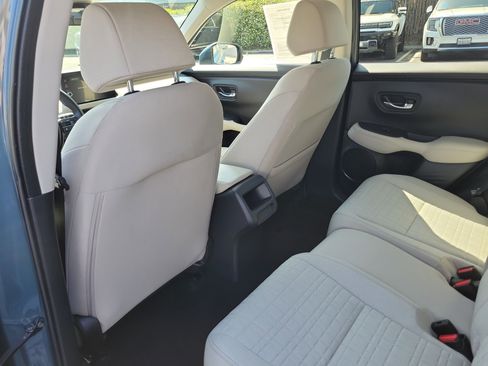 Certified 2026 Honda HR-V LX image 13