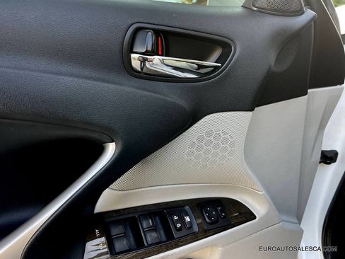 Used 2013 Lexus IS 250 Base 4dr Sedan w/ Premium Pkg Value Edition image 25