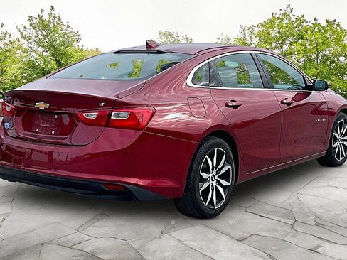 Used 2018 Chevrolet Malibu LT w/ Driver Confidence Package FWD image 6