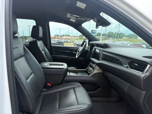 Used 2023 GMC Yukon XL Denali RWD image 26