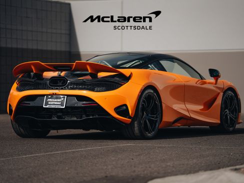 Used 2024 McLaren 750S RWD image 9