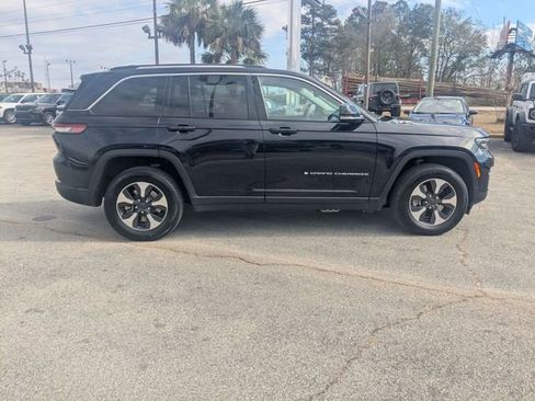 Used 2024 Jeep Grand Cherokee Limited 4xe image 10