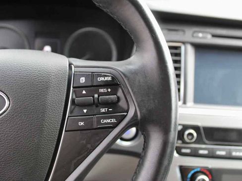 Used 2016 Hyundai Sonata Limited w/ Option Group 04 FWD image 19