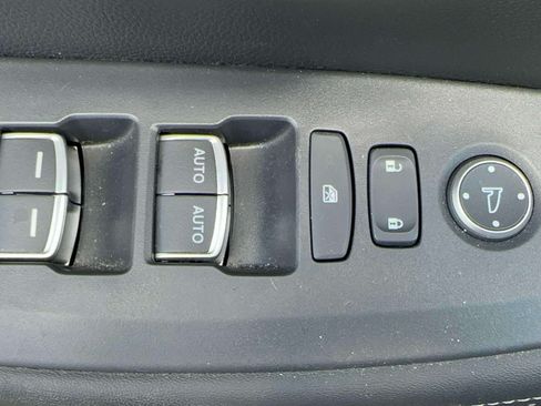 Certified 2024 Honda HR-V EX-L image 12