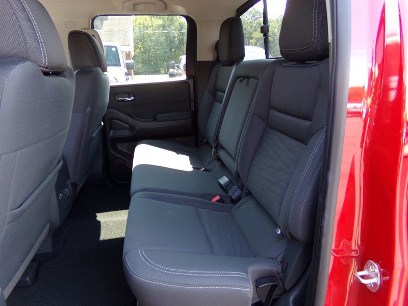 Used 2022 Nissan Frontier SV AWD/4WD image 24