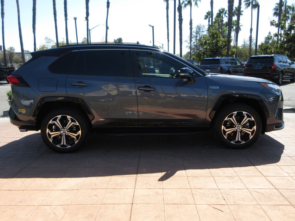 Used 2022 Toyota RAV4 XSE AWD/4WD image 5