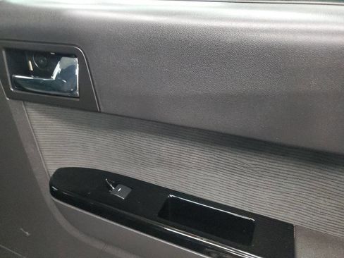 Used 2010 MAZDA Tribute i Sport FWD image 18