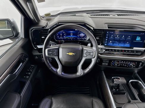 Used 2022 Chevrolet Silverado 1500 LTZ w/ LTZ Premium Package AWD/4WD image 24