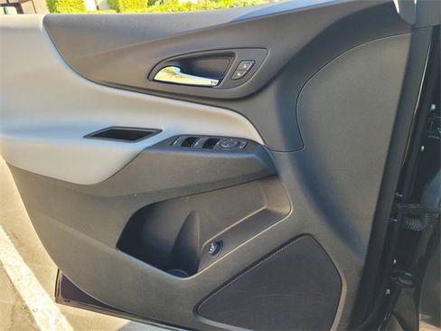 Used 2024 Chevrolet Equinox LT image 13