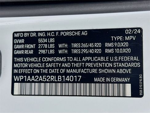 Used 2024 Porsche Macan image 34