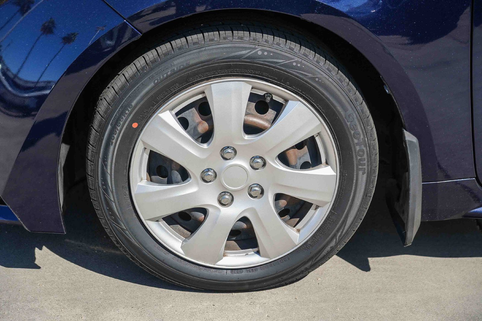 Used 2020 Toyota Corolla LE FWD image 11
