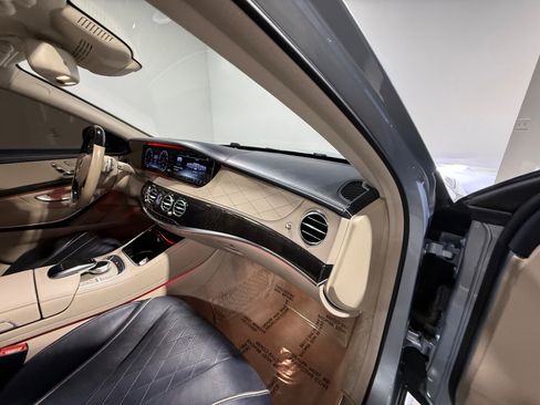 Used 2017 Mercedes-Benz S 550 Sedan w/ Sport Package w/ Sport Package image 45