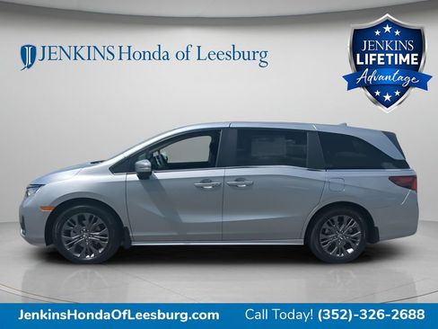 New 2026 Honda Odyssey Touring image 6