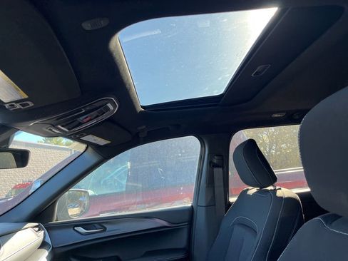 New 2025 Jeep Grand Cherokee Laredo X image 18