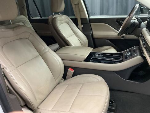 Used 2023 Lincoln Aviator Reserve w/ Equipment Group 201A AWD/4WD image 16