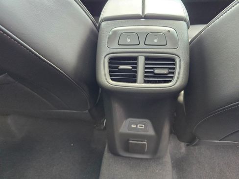 Used 2023 Buick Envision Avenir FWD image 33