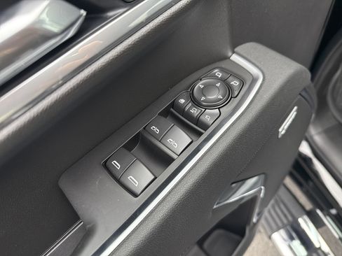 New 2026 GMC Sierra 2500 SLT w/ SLT Convenience Package image 16