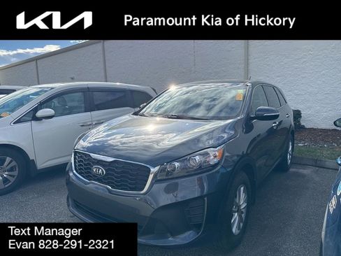 Used 2020 Kia Sorento LX image 3