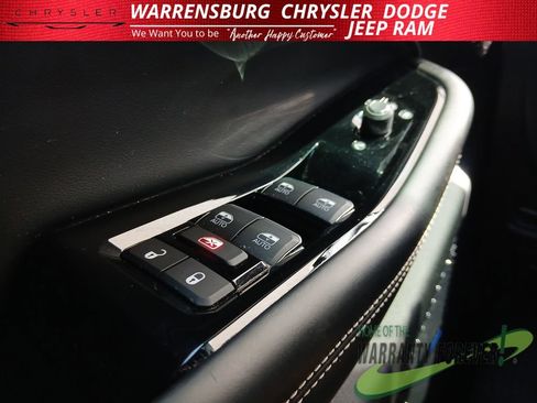 Used 2021 Jeep Grand Cherokee L Overland w/ Advanced Protech Group III AWD/4WD image 33
