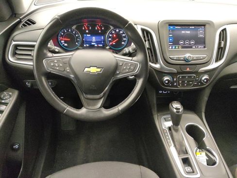 Used 2021 Chevrolet Equinox LT w/ Driver Convenience Package image 22