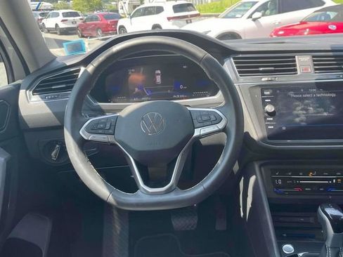 Used 2023 Volkswagen Tiguan SE image 13