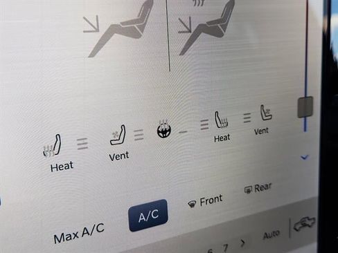 Used 2024 RAM 3500 Laramie w/ Night Edition image 20