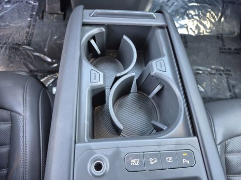 Certified 2024 Kia EV9 Land image 12