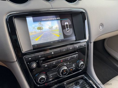 Used 2017 Jaguar XJ R-Sport RWD image 63