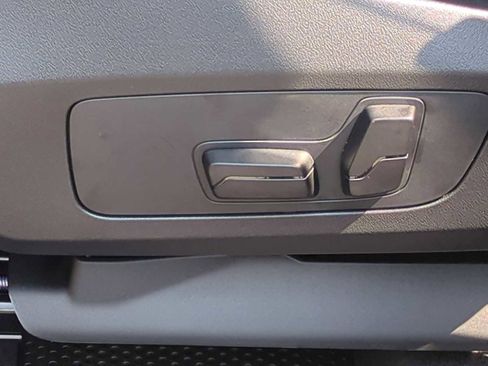 Used 2025 BMW X1 xDrive28i w/ Technology Package image 16