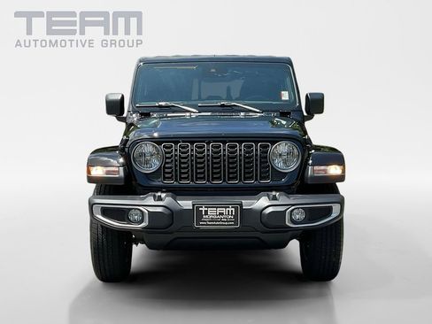 New 2025 Jeep Gladiator Sport image 2