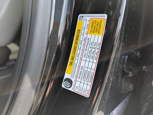 Used 2025 GMC Sierra 1500 SLT w/ SLT Premium Plus Package image 37