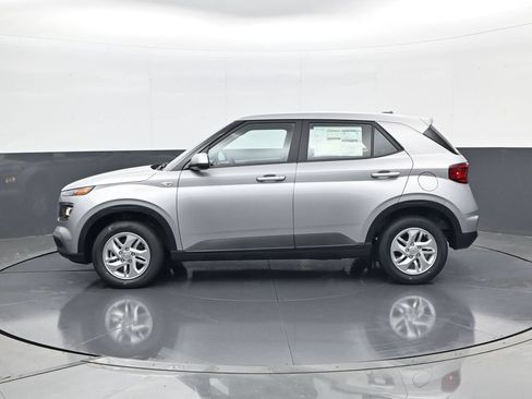 New 2026 Hyundai Venue SE FWD image 8