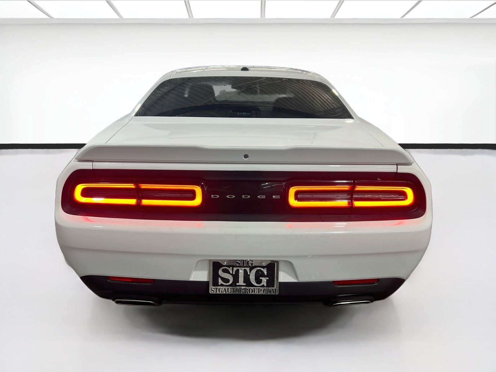 Used 2020 Dodge Challenger SXT RWD image 5