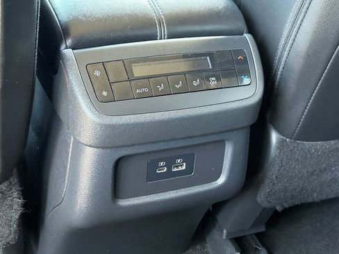 Certified 2023 Nissan Pathfinder SL AWD/4WD image 17