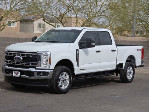 Used 2025 Ford F250 XLT image 5
