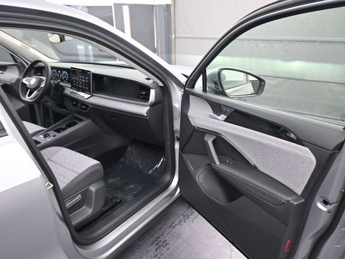 New 2026 Volkswagen Tiguan S AWD/4WD image 42