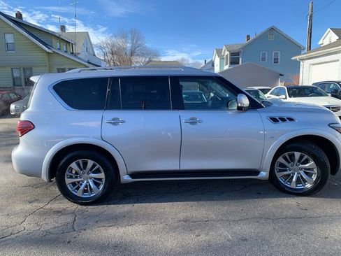 Used 2015 INFINITI QX80 4WD w/ Driver's Assistance Package image 4