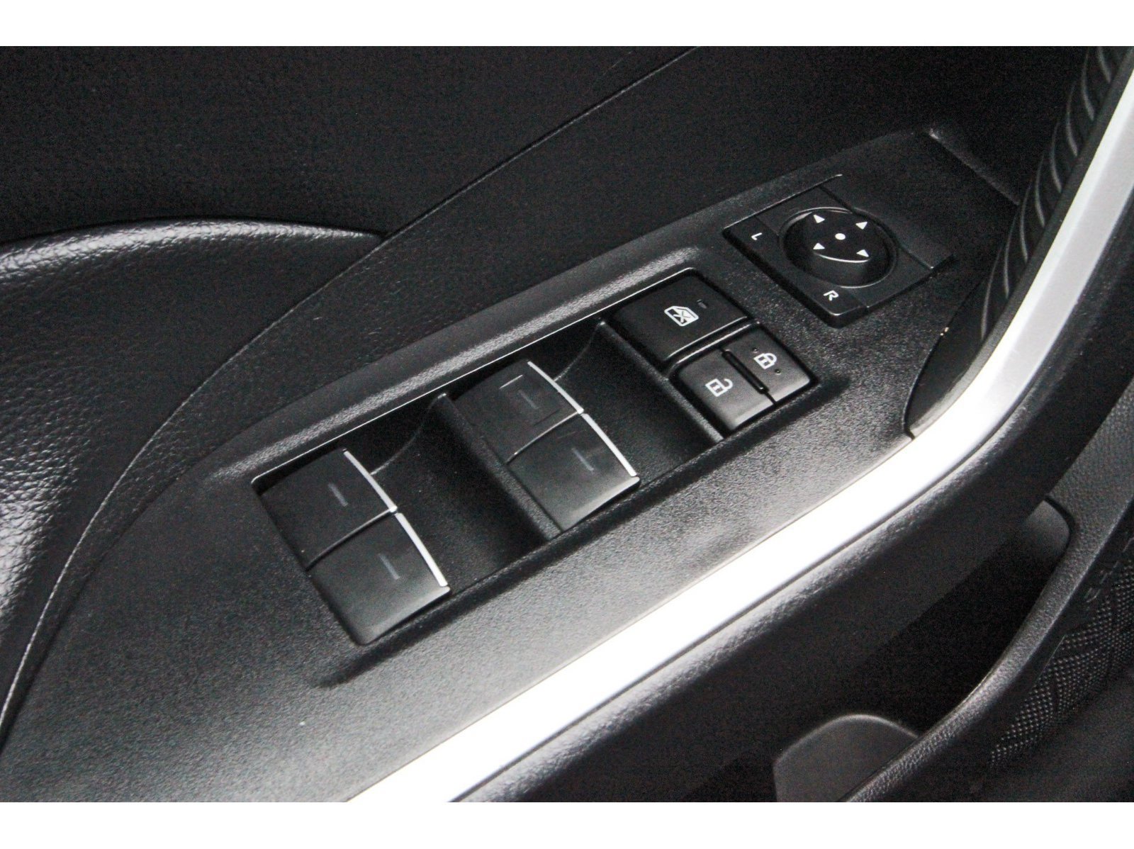 Used 2023 Toyota RAV4 XLE w/ Convenience Package FWD image 24