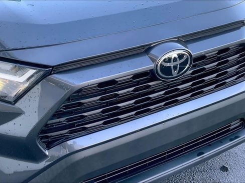 Used 2022 Toyota RAV4 XLE image 29