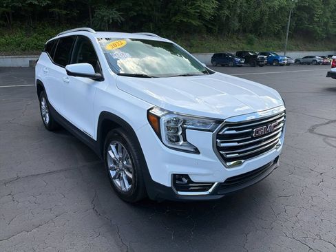 Used 2022 GMC Terrain SLT w/ Tech Package AWD/4WD image 6