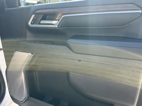 Used 2024 Chevrolet Silverado 3500 High Country w/ High Country Premium Package image 17