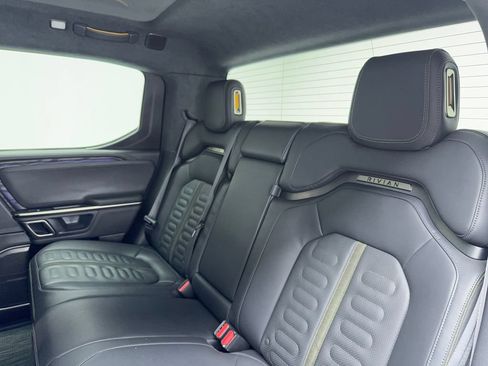 Used 2022 Rivian R1T Adventure AWD/4WD image 43