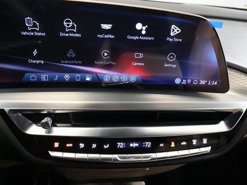 New 2026 Cadillac Lyriq V image 18