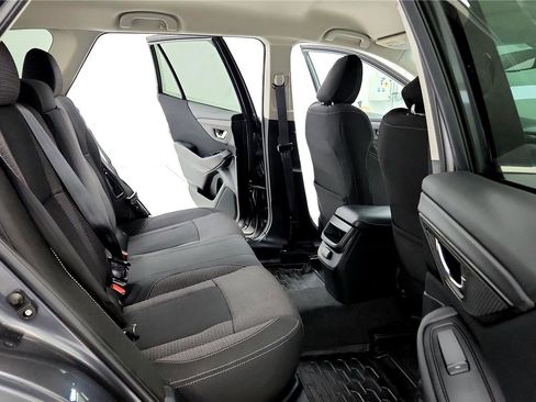 Used 2021 Subaru Outback Premium image 18