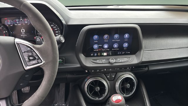 Used 2021 Chevrolet Camaro SS RWD image 9