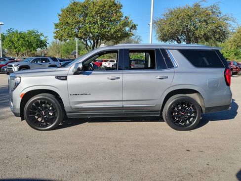 Used 2023 GMC Yukon Denali image 8