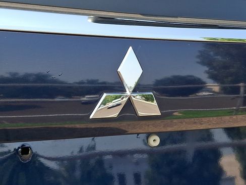 Used 2018 Mitsubishi Outlander LE AWD/4WD image 31